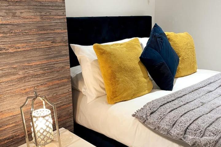 Lovely 3 Bedroom Apartment With Private Garden In Edinburgh City Centre Extérieur photo