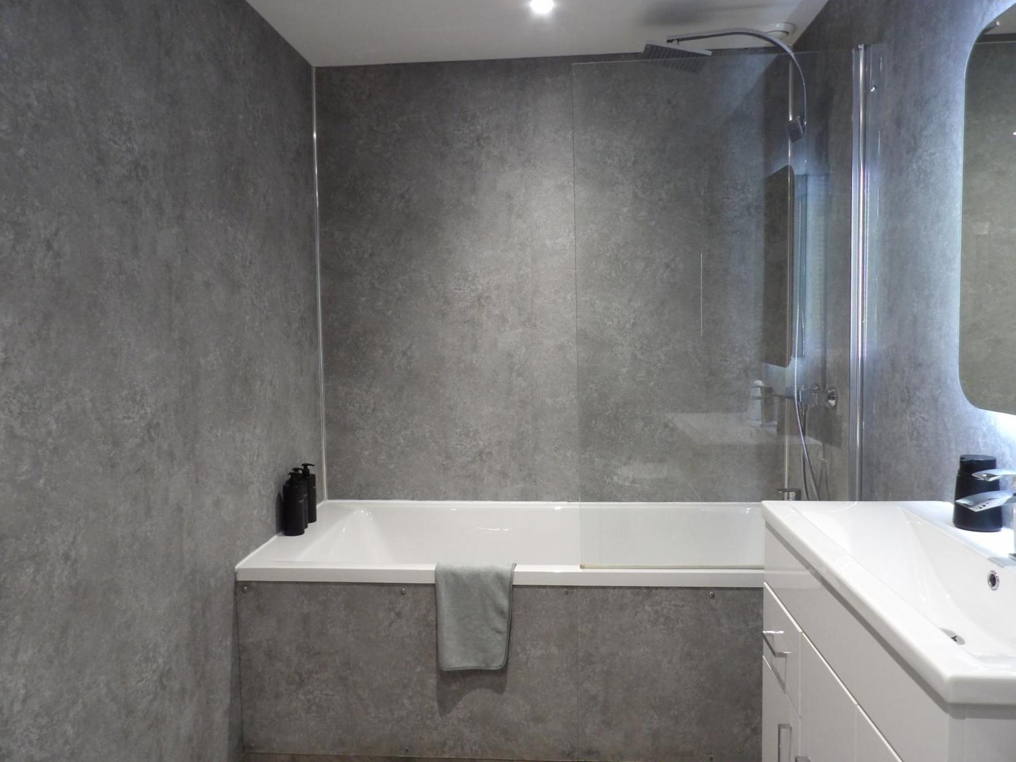Lovely 3 Bedroom Apartment With Private Garden In Edinburgh City Centre Extérieur photo