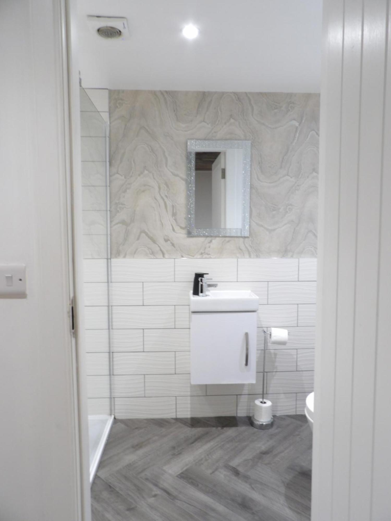 Lovely 3 Bedroom Apartment With Private Garden In Edinburgh City Centre Extérieur photo
